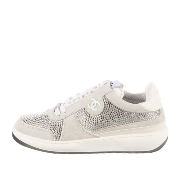 Chanel Suede Low Top Sneakers From the Cruise 2023 Collection by Virginie Viard - Picture 6 of 10